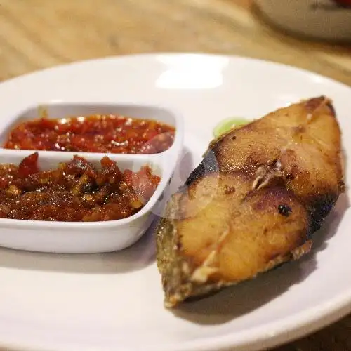 Gambar Makanan Ikan Goreng Route 68, Denpasar 2