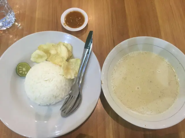 Gambar Makanan Soto Betawi & Sop Kaki 7