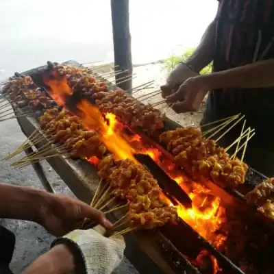 Sate Famili, Saujana Utama