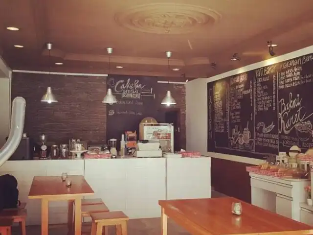 Cakepan Cafe and Bakery