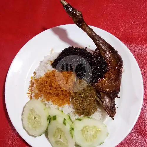 Gambar Makanan Bebek Goreng Jaya Eva Madura 1