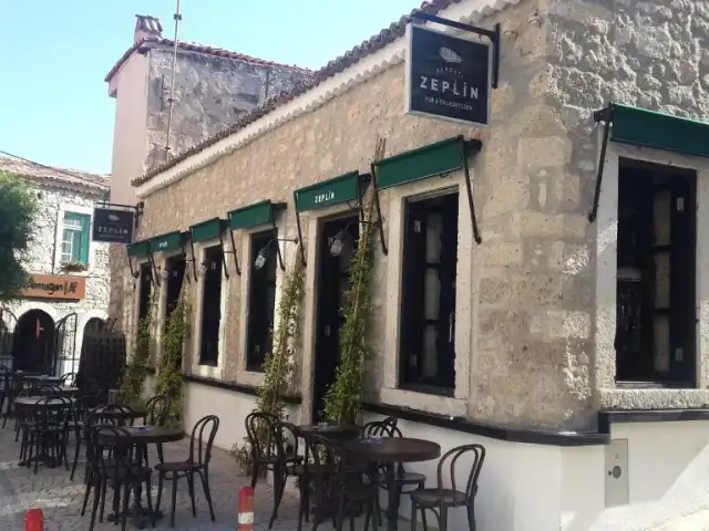 Zeplin Bar & Pub'nin yemek ve ambiyans fotoğrafları 2