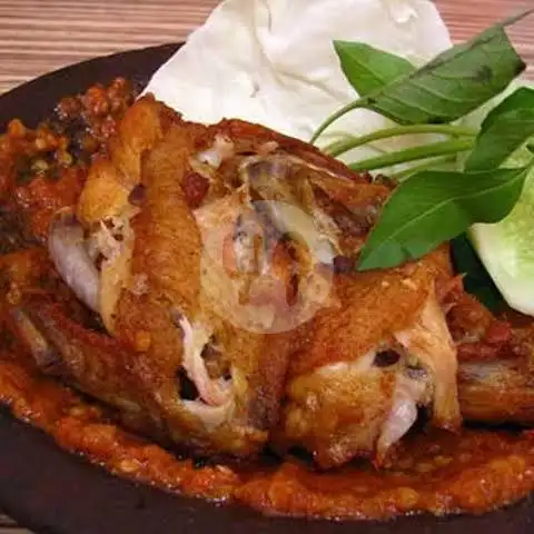 Gambar Makanan Ayam Lalapan Dapoer Mertua, Kuta 7