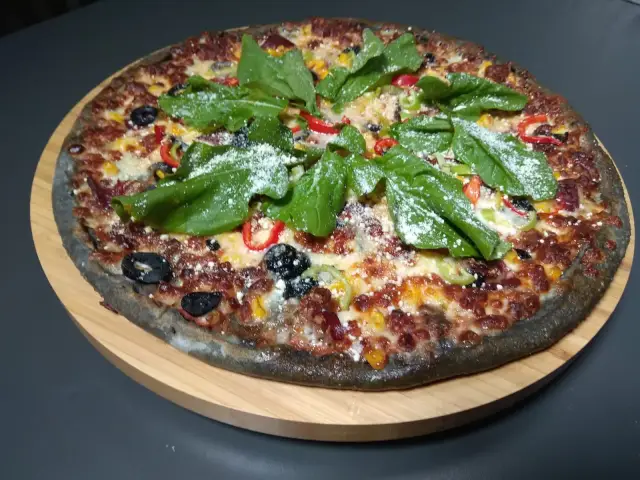 Pizza Scuro'nin yemek ve ambiyans fotoğrafları 7