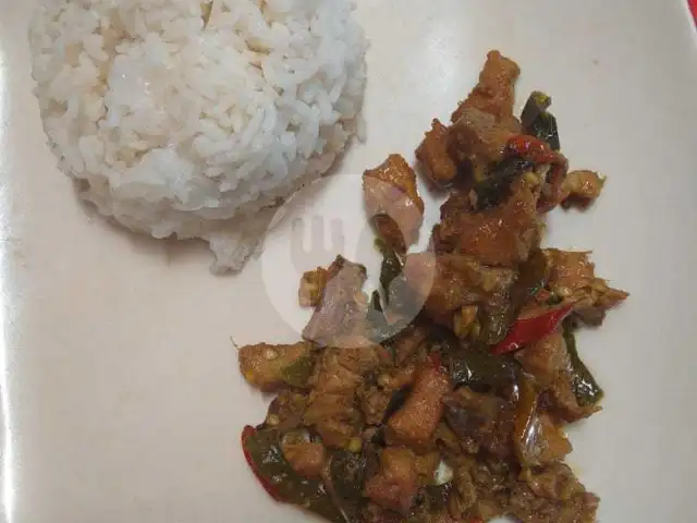 Gambar Makanan Ayam Geprek Dan Oseng Mercon Yu Lastri, Foodcourt UGM 3