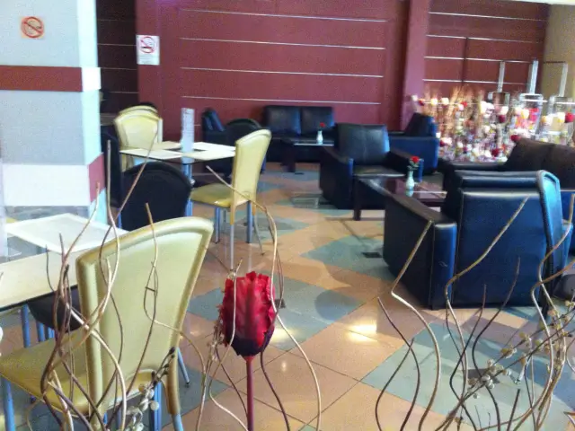 Gambar Makanan Peninsula Restaurant - Hotel Peninsula 4