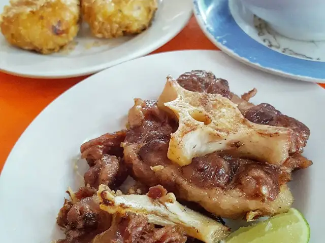 Gambar Makanan Sop Buntut Cut Meutia Menteng 4