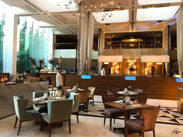 Corniche - Diamond Hotel Food Photo 16