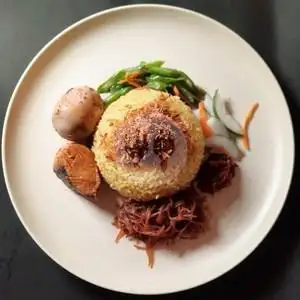 Gambar Makanan Nasi Kuning Ambon Ny Liem, Hertasning 9