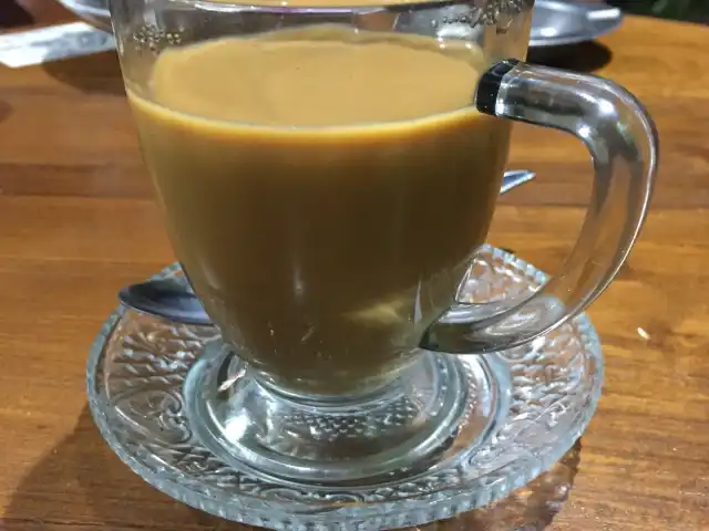 Gambar Makanan Kedai Kopi Meja Bundar 12