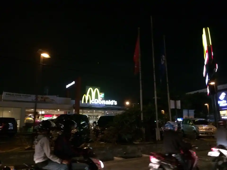 Ayam Bakar Tungku & Mie Ayam Tungku Prumnas Klender