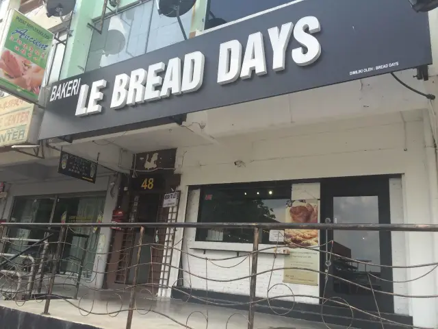Le Bread Days Food Photo 2