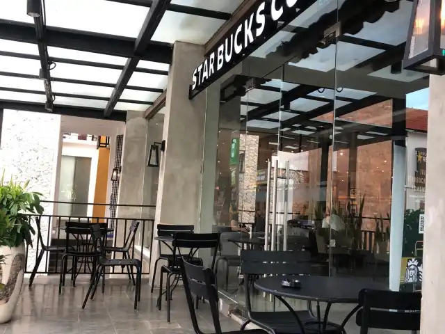 Starbucks Coffee Kampoeng Lot