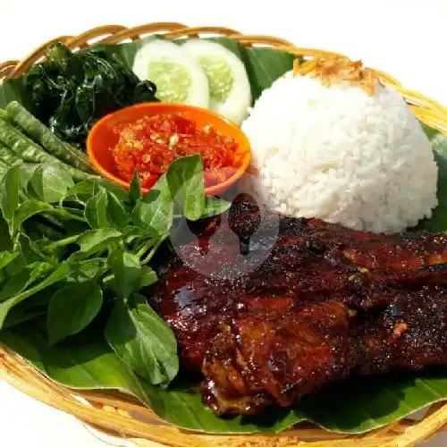 Gambar Makanan Warung Makan Bude Hj. Nur, Senopati 11