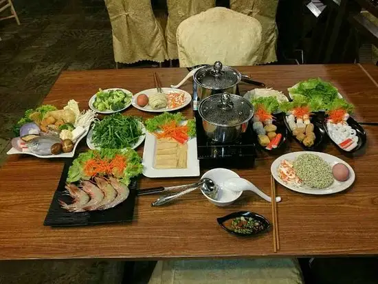 Little Pot Steamboat Food Photo 1