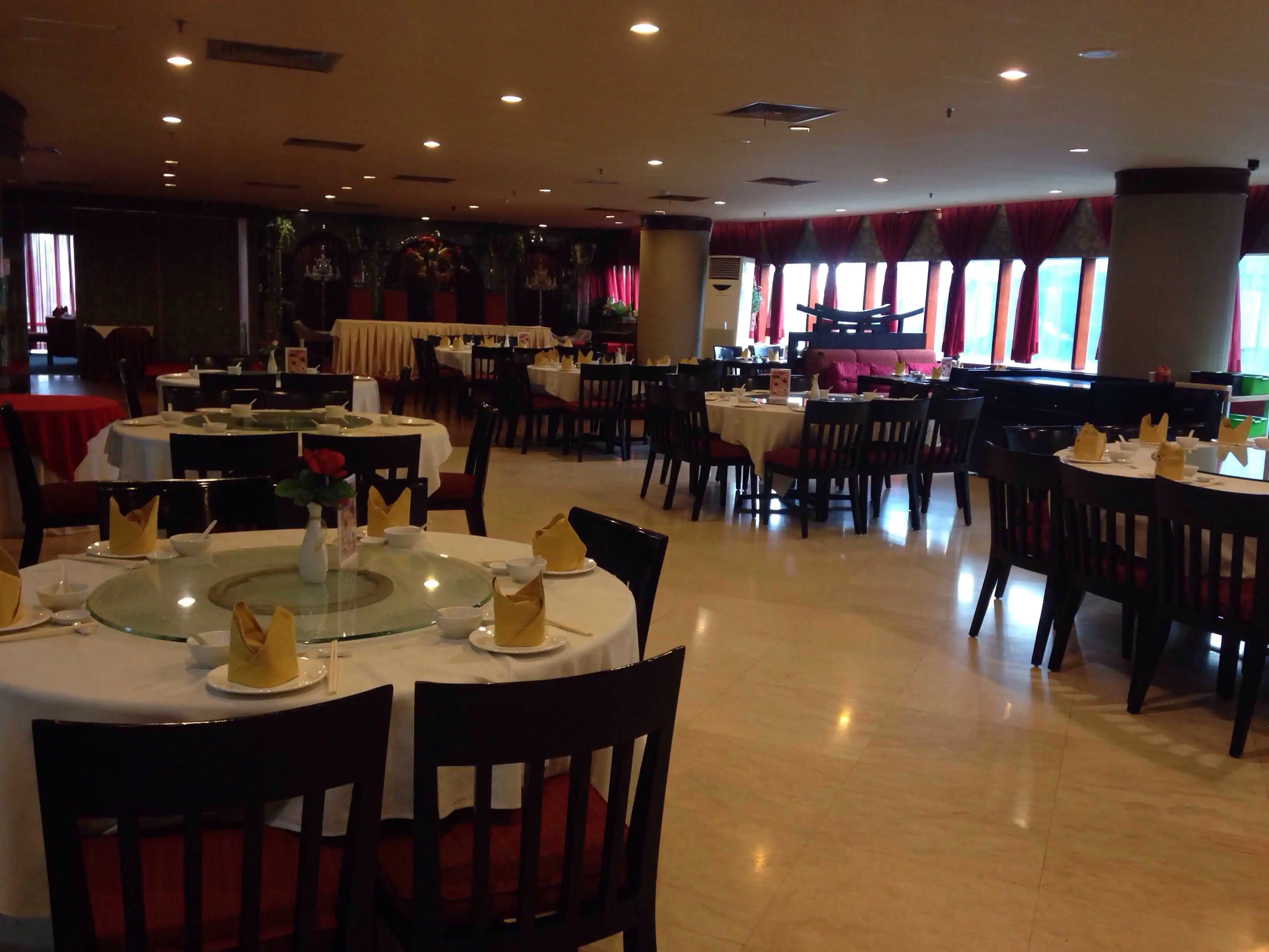 Rose Garden International Restaurant