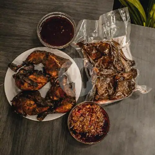 Gambar Makanan Ayam Guling Frozen Ayum!, Kayu Putih 1