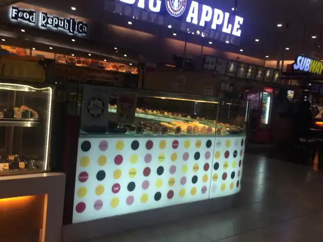 Big Apple Doughnut Food Photo 10