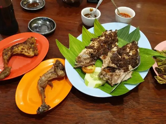 Gambar Makanan Ayam Goreng Sulawesi Baru 16