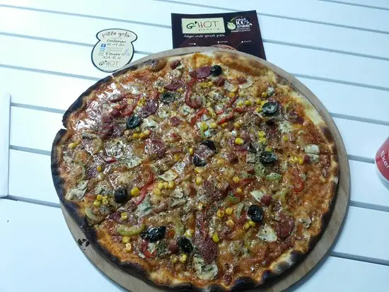 G'HOT Pizzeria'nin yemek ve ambiyans fotoğrafları 1