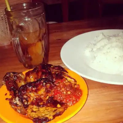 Ayam Bakar Kalasan Sanjaya