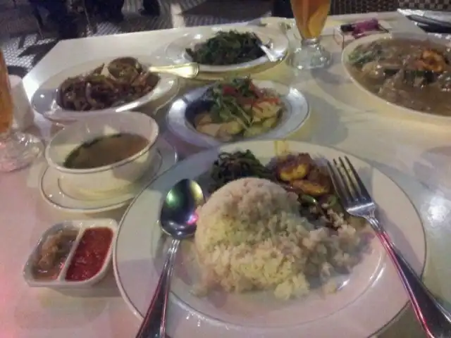 Madam Kwan's Food Photo 5
