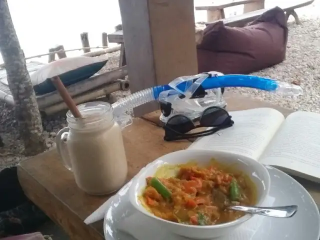 Gambar Makanan Penida Colada Beach Bar 1