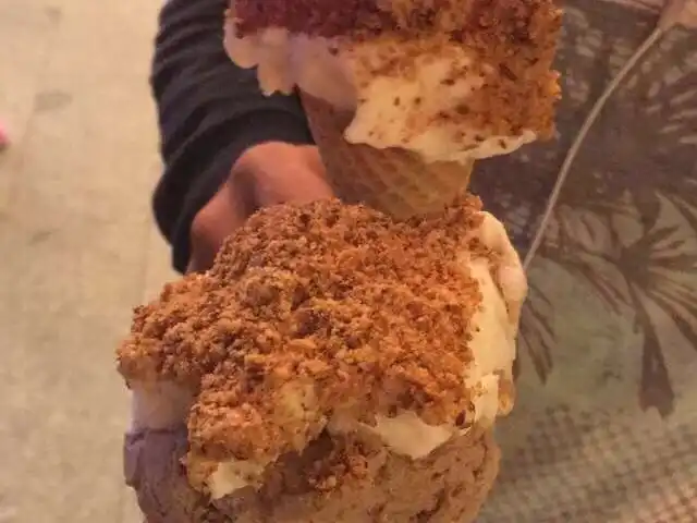 Meşhur Dondurmacı Ali Usta'nin yemek ve ambiyans fotoğrafları 32