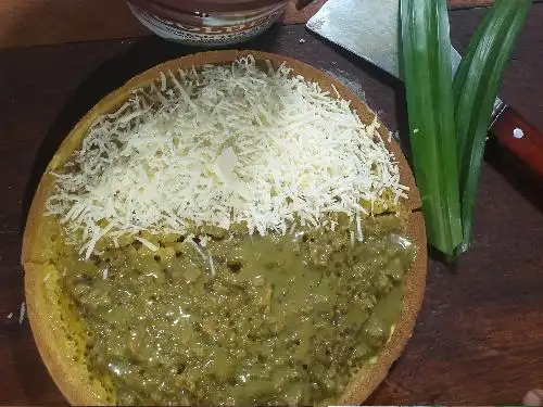 Martabak Nausan Cikeas, Cikeas Nagrak