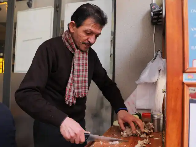 Meşhur Beyoğlu Söğüş Kellecisi'nin yemek ve ambiyans fotoğrafları 18