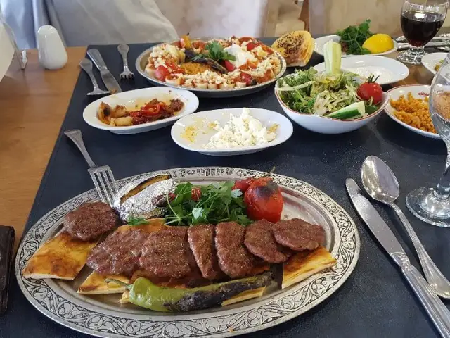 Güllüoğlu'nin yemek ve ambiyans fotoğrafları 5