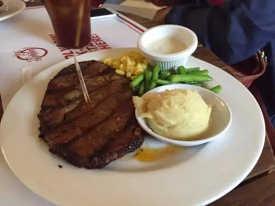 Gambar Makanan Holycow Steakhouse 5