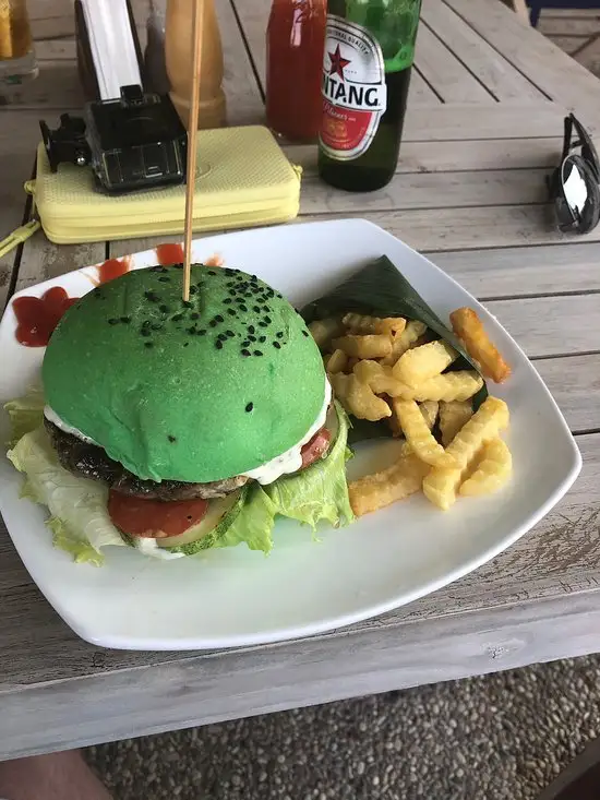 Gambar Makanan Dream Divers Burger House Gili Trawangan 3