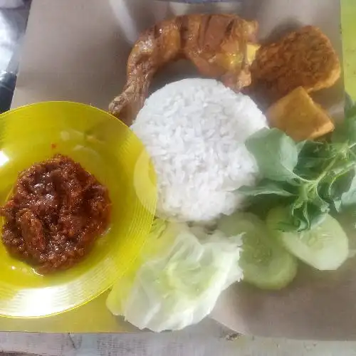 Gambar Makanan Pecel Lele Depan MGK(warung Mpo Tri) 2