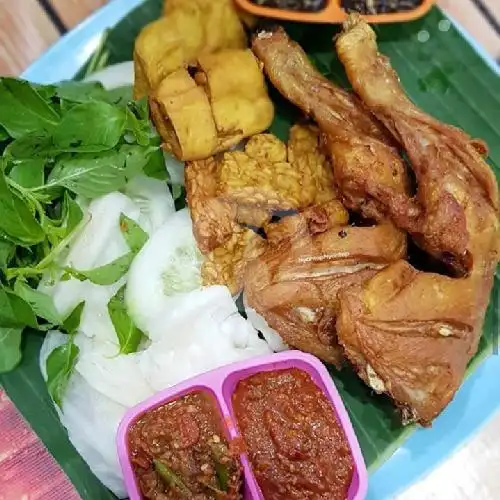 Gambar Makanan Ayam Serundeng Dan Ayam Penyet Ibu Yayan, Paledang 2