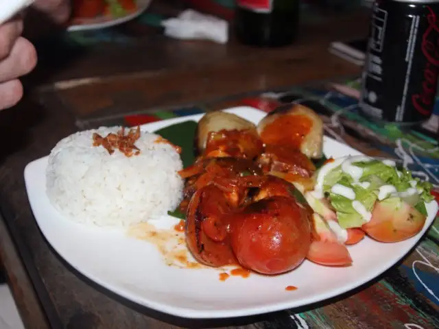 Gambar Makanan Intan Inn Bar & Resto 3