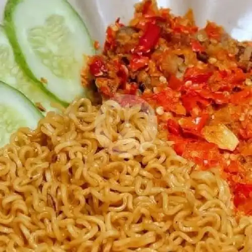 Gambar Makanan Ayam Tulang Lunak Bu Lik, Gelogor Carik 3