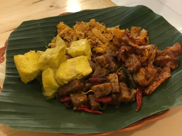 Gambar Makanan Nasi Pedas Bali Made 9