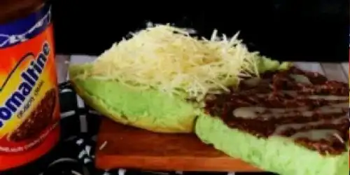 Roti Bakar Dan Kukus Kuro Brow, Cipayung