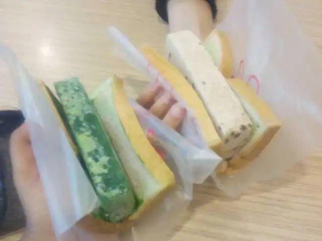 Gambar Makanan Bliss Singapore Ice Bread 5