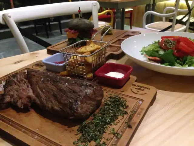 Burger Sound Grill Steaks'nin yemek ve ambiyans fotoğrafları 20