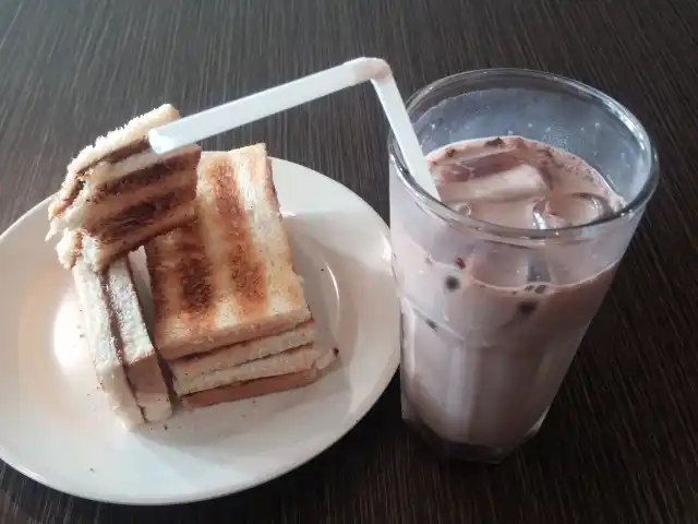 Gambar Makanan BREWBEAN Coffee House 9