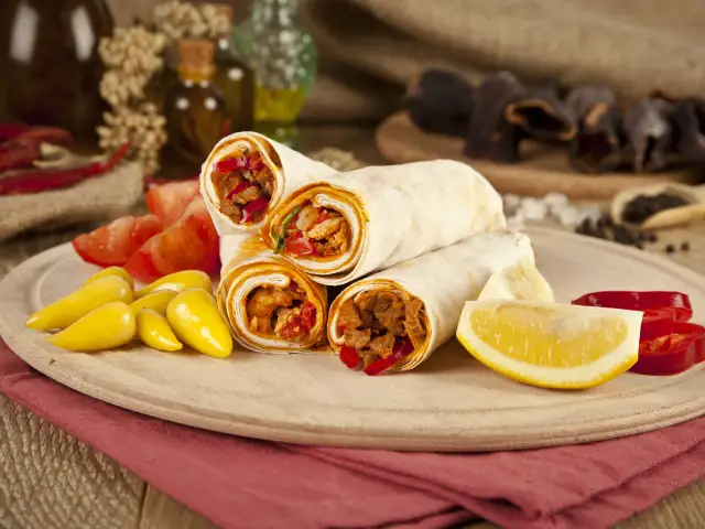 İkram Tantuni'nin yemek ve ambiyans fotoğrafları 1