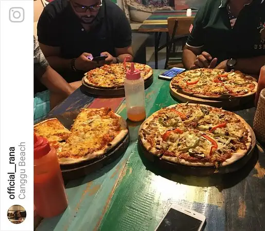 Gambar Makanan Home Pizza 14