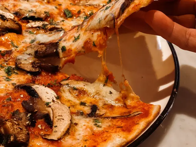 Gambar Makanan Pizza Marzano 7