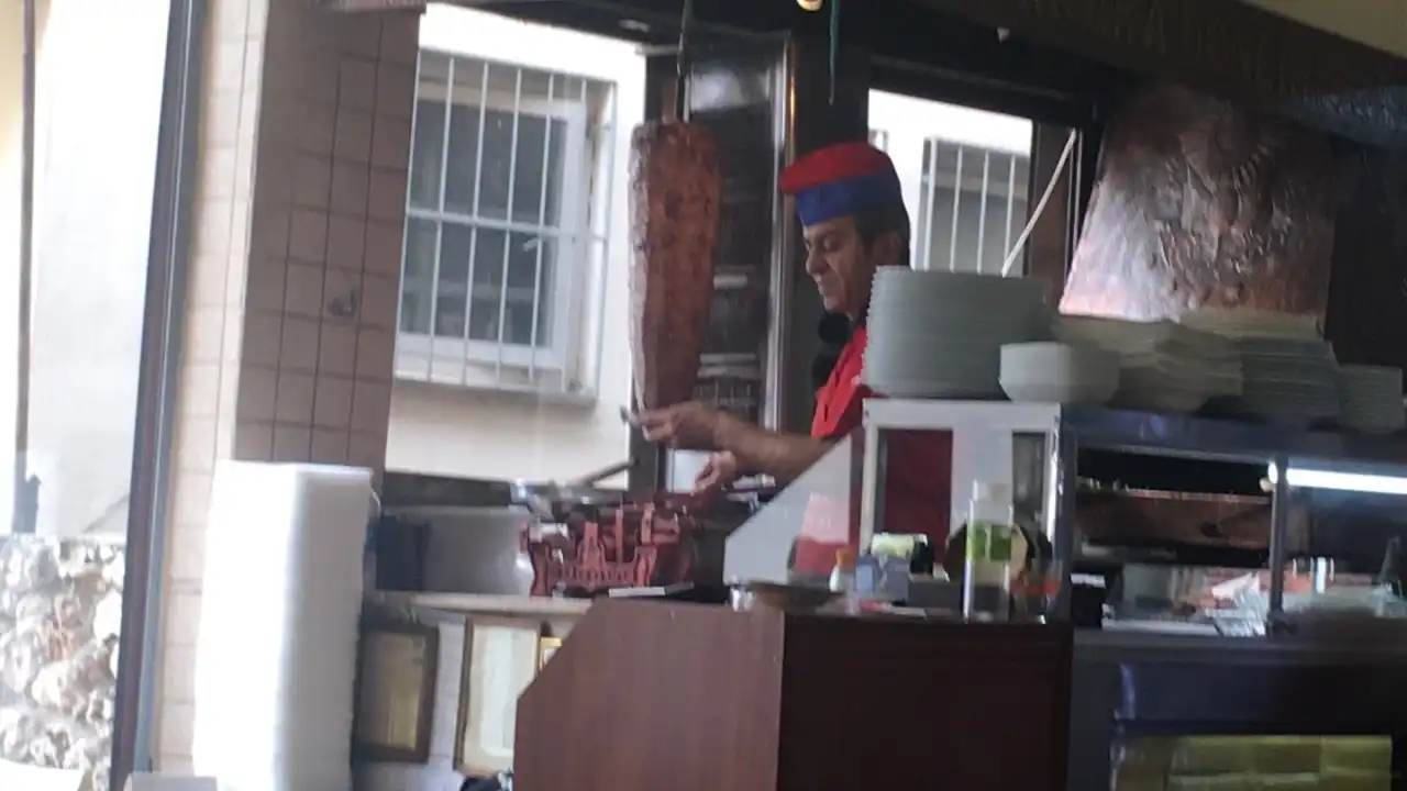 Özüm Pide Kebap (Hüseyin Ustanın Yeri)