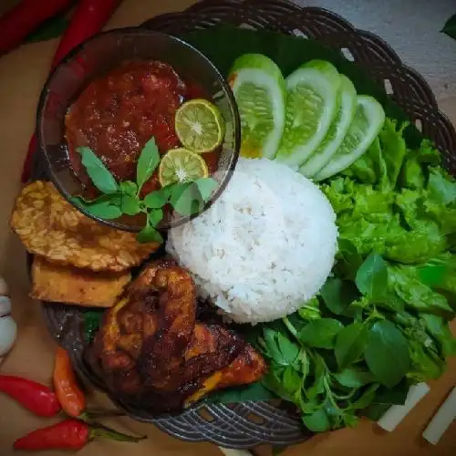 Gambar Makanan Pecel Lele Aliya, Seihitam 17