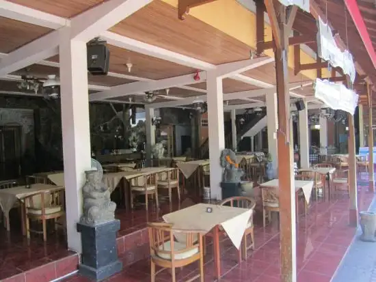 Gambar Makanan Watering Hole (Agung & Sue) Restaurant 11