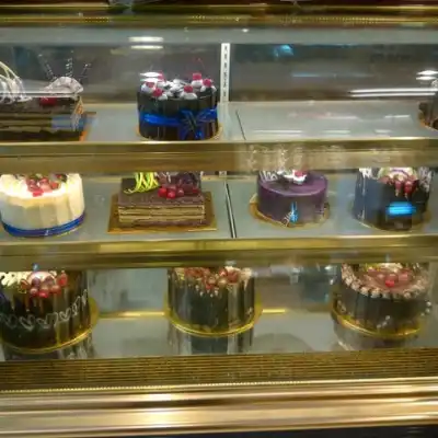 Dika Cafe "Bakery Cake Shop"