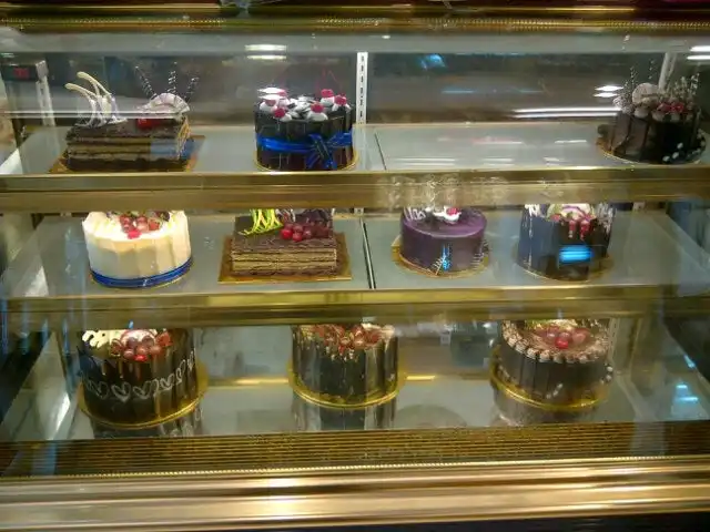 Gambar Makanan Dika Cafe "Bakery Cake Shop" 1